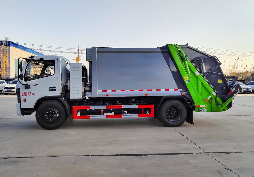 東風(fēng)混電9方壓縮垃圾車 東風(fēng)混電9方壓縮垃圾車